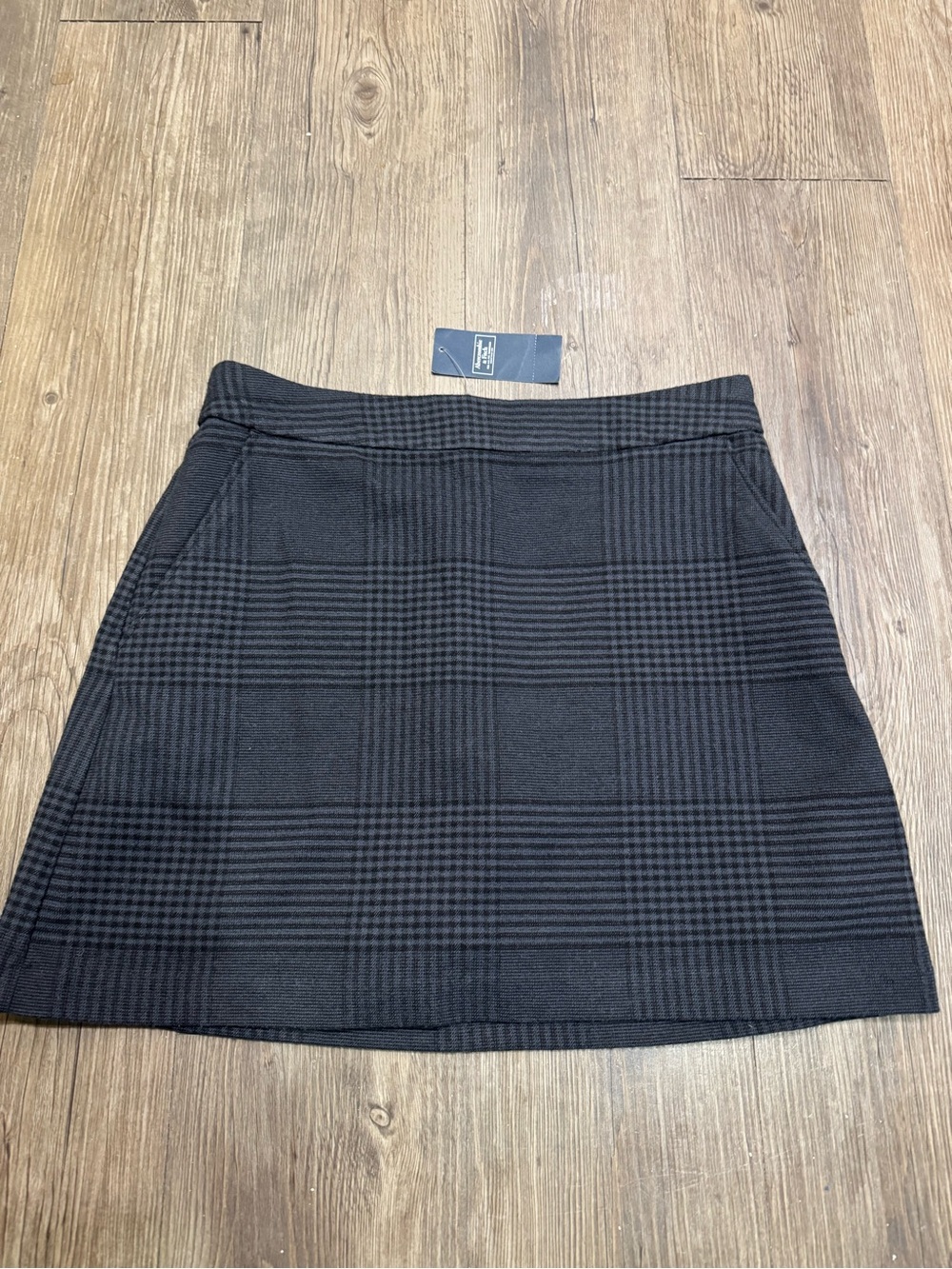 NWT Abercrombie & Fitch Plaid Flannel Skort Size Small